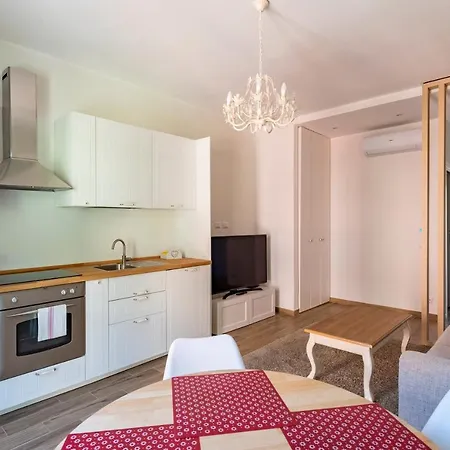 Joivy Lele With Swimming Pool Apartment