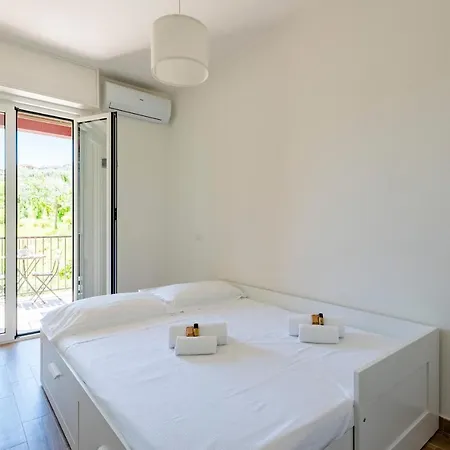 Appartamento Joivy Lele With Swimming Pool