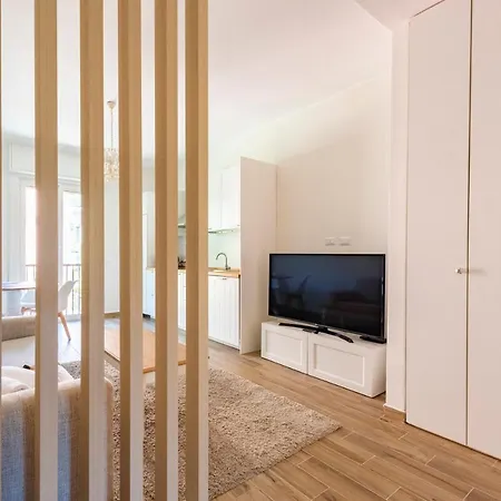 Joivy Lele With Swimming Pool Apartment